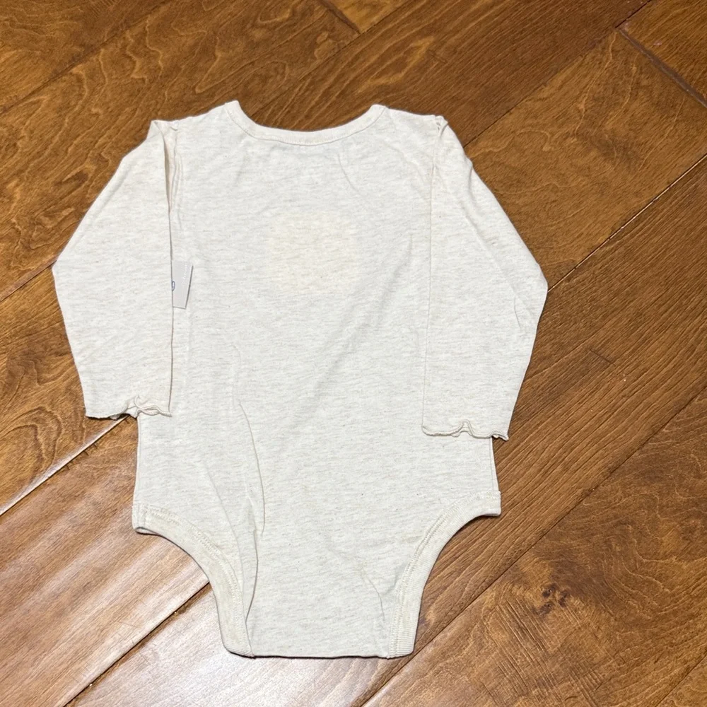 NWT Size 0-3M Garanimals Cream Bear Print Bodysuit